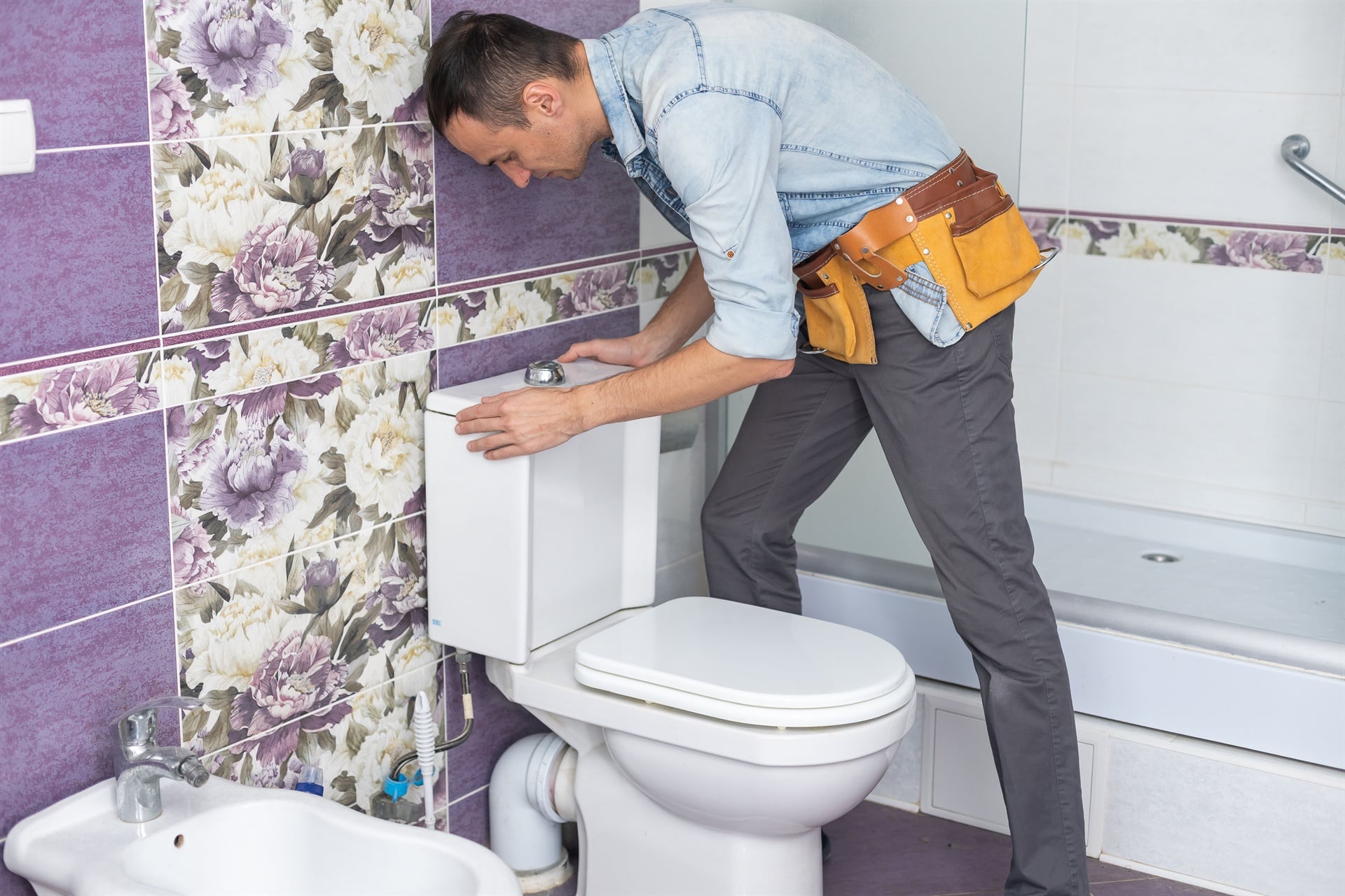 Toilet Flapper Installation And Repair - Wrench It Up Expert